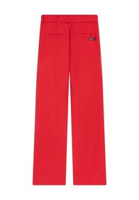 Rode wijde pantalon met een elastische tailleband, twee achterzakken en een gladde textuur. Voorzien van een klein merketiket aan de achterkant.