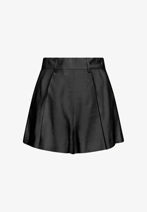 Shorts neri in pelle a vita alta con passanti per cintura, cuciture frontali e ampie aperture sulle gambe, mostrati su uno sfondo bianco.