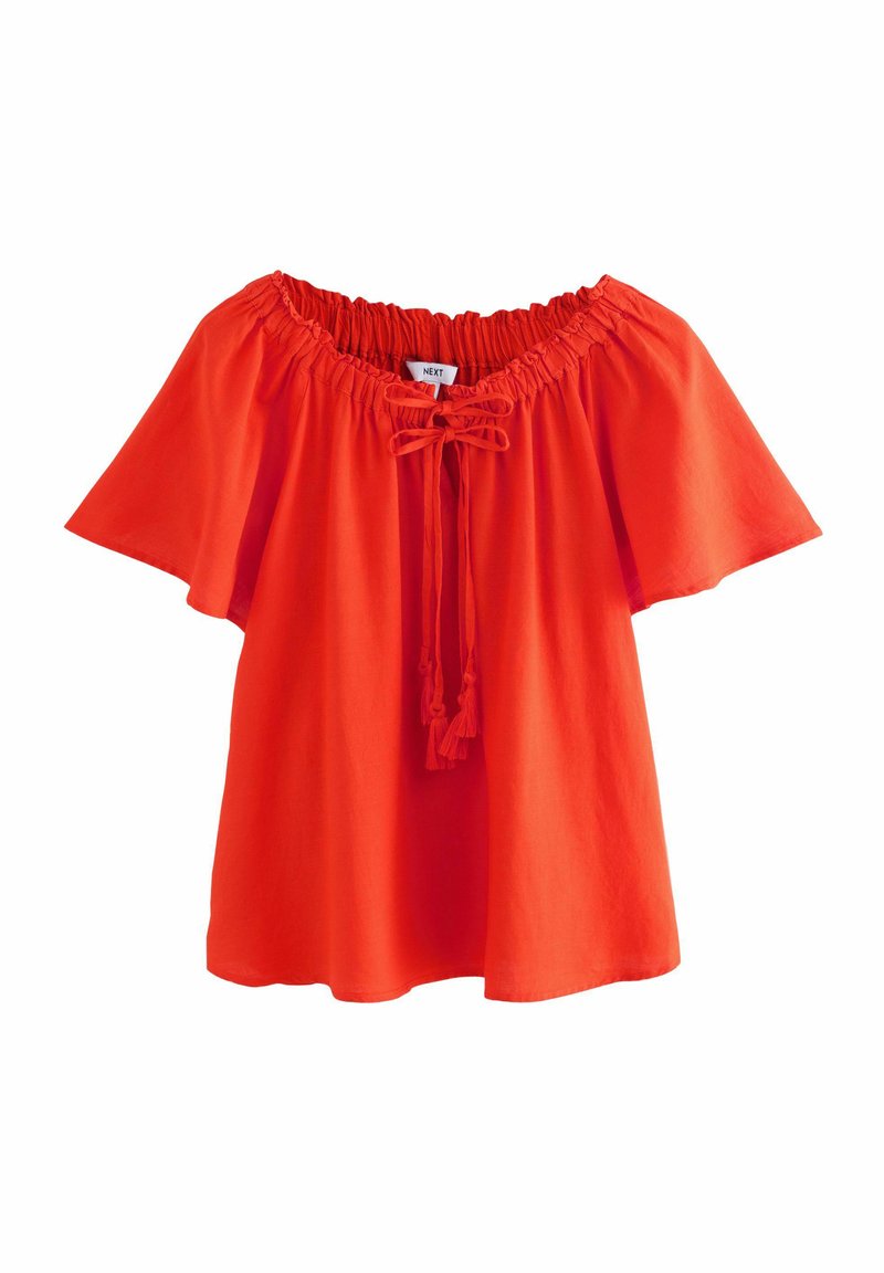 Rode off-the-shoulder blouse met korte uitlopende mouwen, koordsluiting bij de hals, elastische bovenkant en lichte stof.