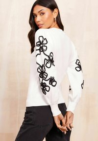 Friends Like These REGULAR FIT - FLORAL SLEEVE - Pulover - cream