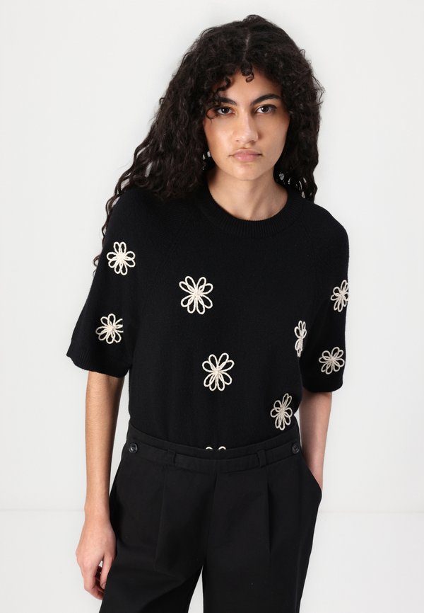 ONLSTELLA WIDE PULL UP PANT - Trousers2