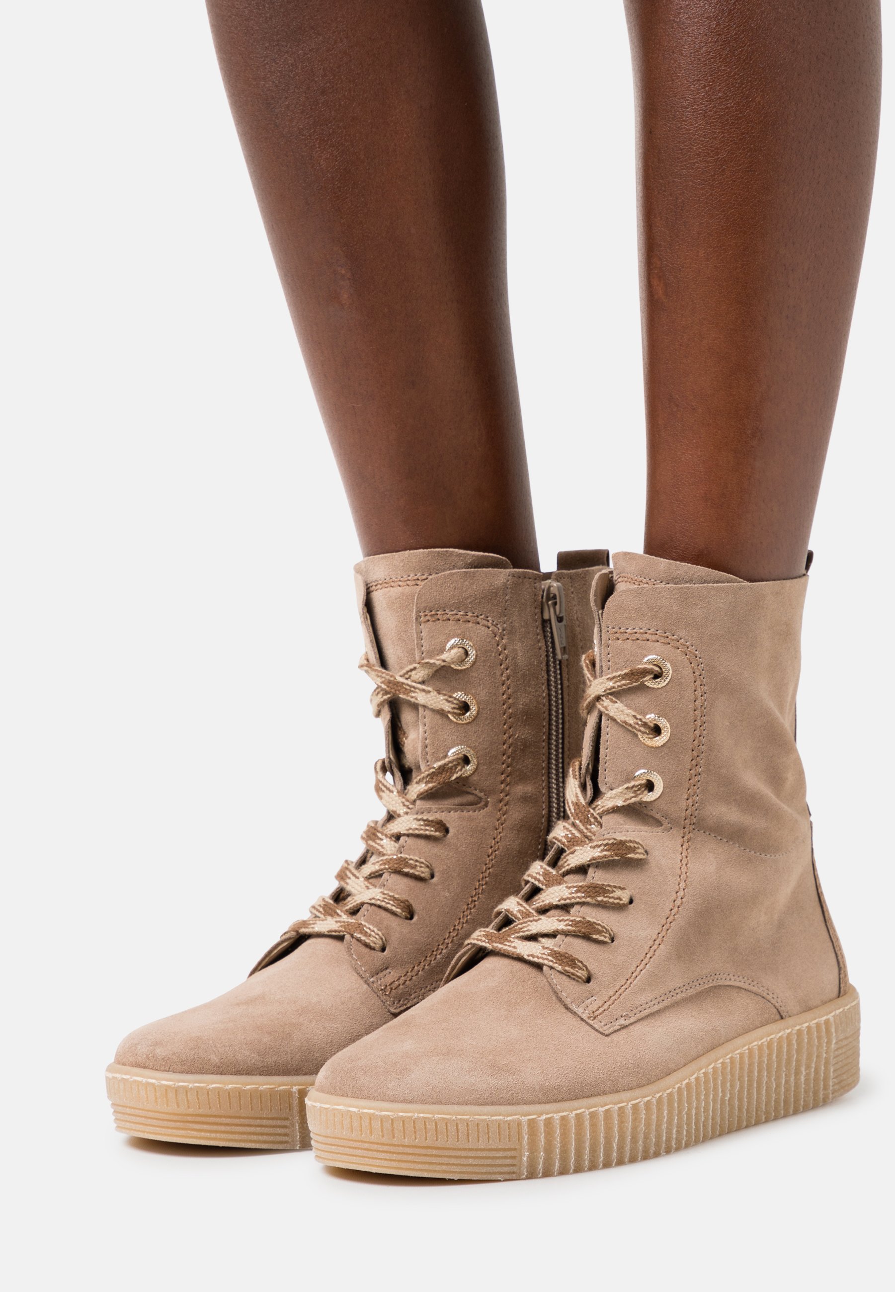 Gabor Enkellaarsjes met plateauzool - desert/crème - Zalando.nl