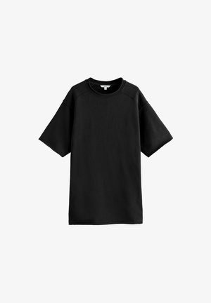 Must reie, mis on valmistatud puuvillast, lühikeste varrukatega, ümarate kaelustega ja lõdva istuvusega. Sile tekstuur, ilma nähtavate mustrite või aktsentideta.