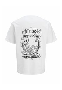 Hvid bomuld t-shirt med et sort grafisk design af en sparegris omgivet af spredte pengesedler og et dollarbeløb.