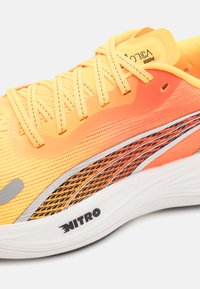 Puma VELOCITY NITRO 3  - Hardloopschoenen voor op de weg - sun stream/sunset glow/white