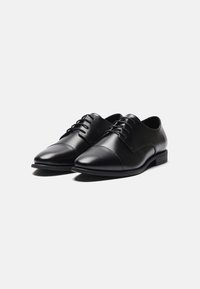 Pier One Derbies & Richelieus - black
