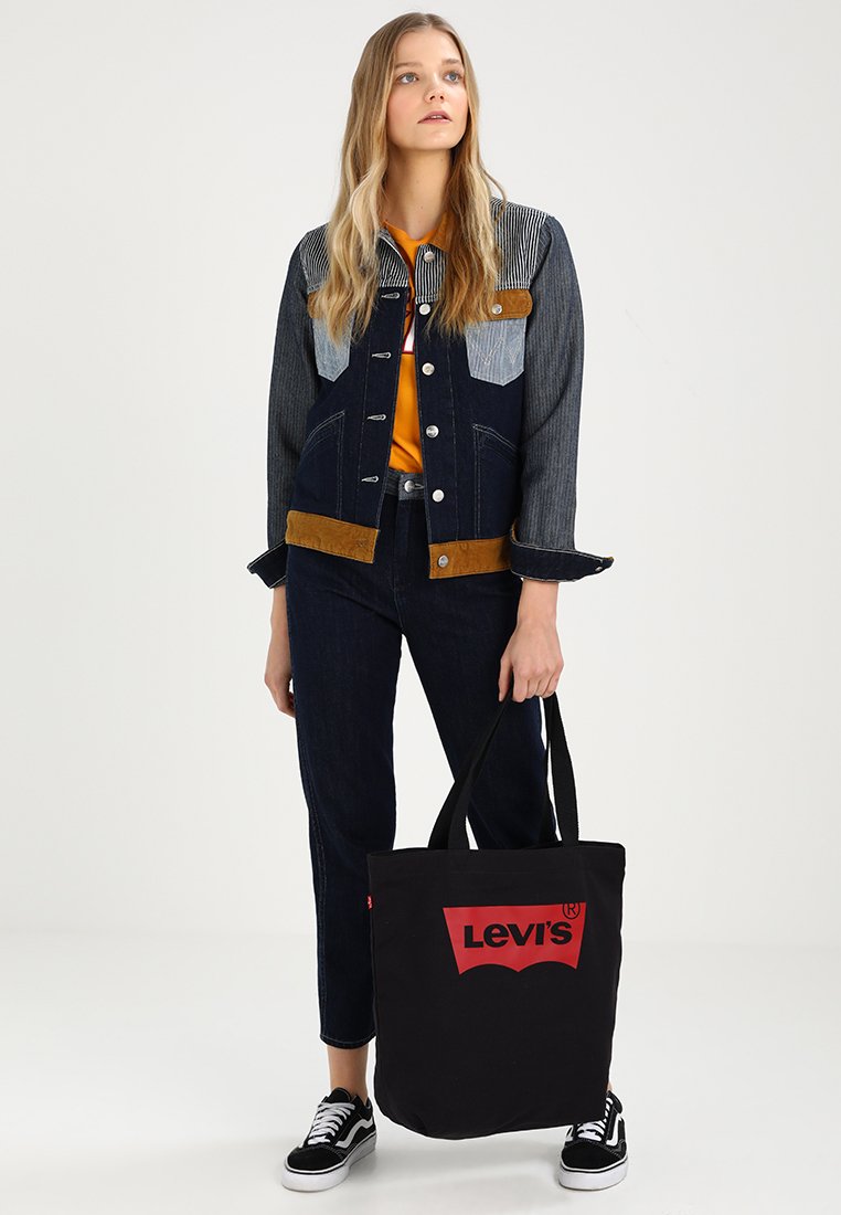 batwing tote levis