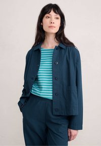 Seasalt Cornwall Lehká bunda - navy forest garden night