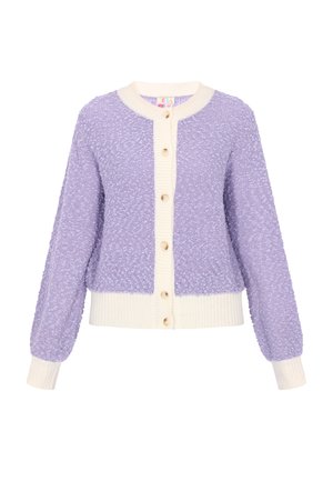 Lilla tekstureret cardigan med ribstrikket cremefarvet krave og manchetter, knapper foran og cropped design. Blødt, varmt materiale, ideelt til lag-på-lag.