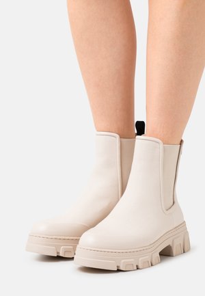 Tamaris Plateaustiefelette - ivory