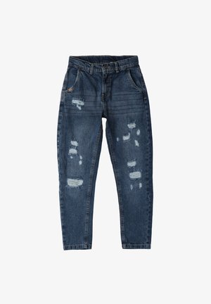 Pantalones vaqueros de denim azul con un corte suelto, que presentan detalles desgastados y desgarrones visibles. Diseño clásico de cinco bolsillos con cremallera y cierre de botón.