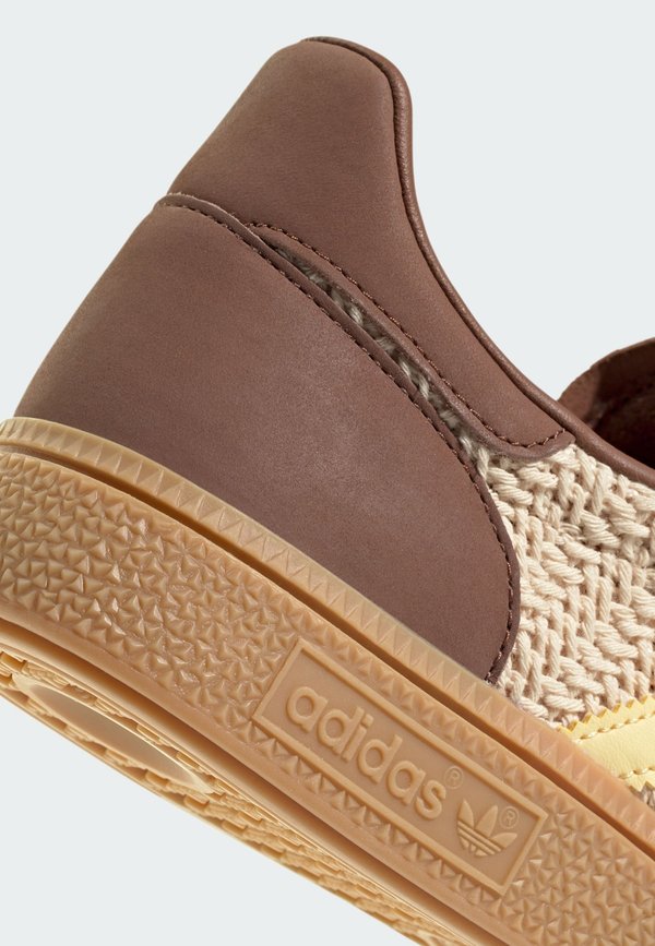 HAND SPEZIAL - Trainers2