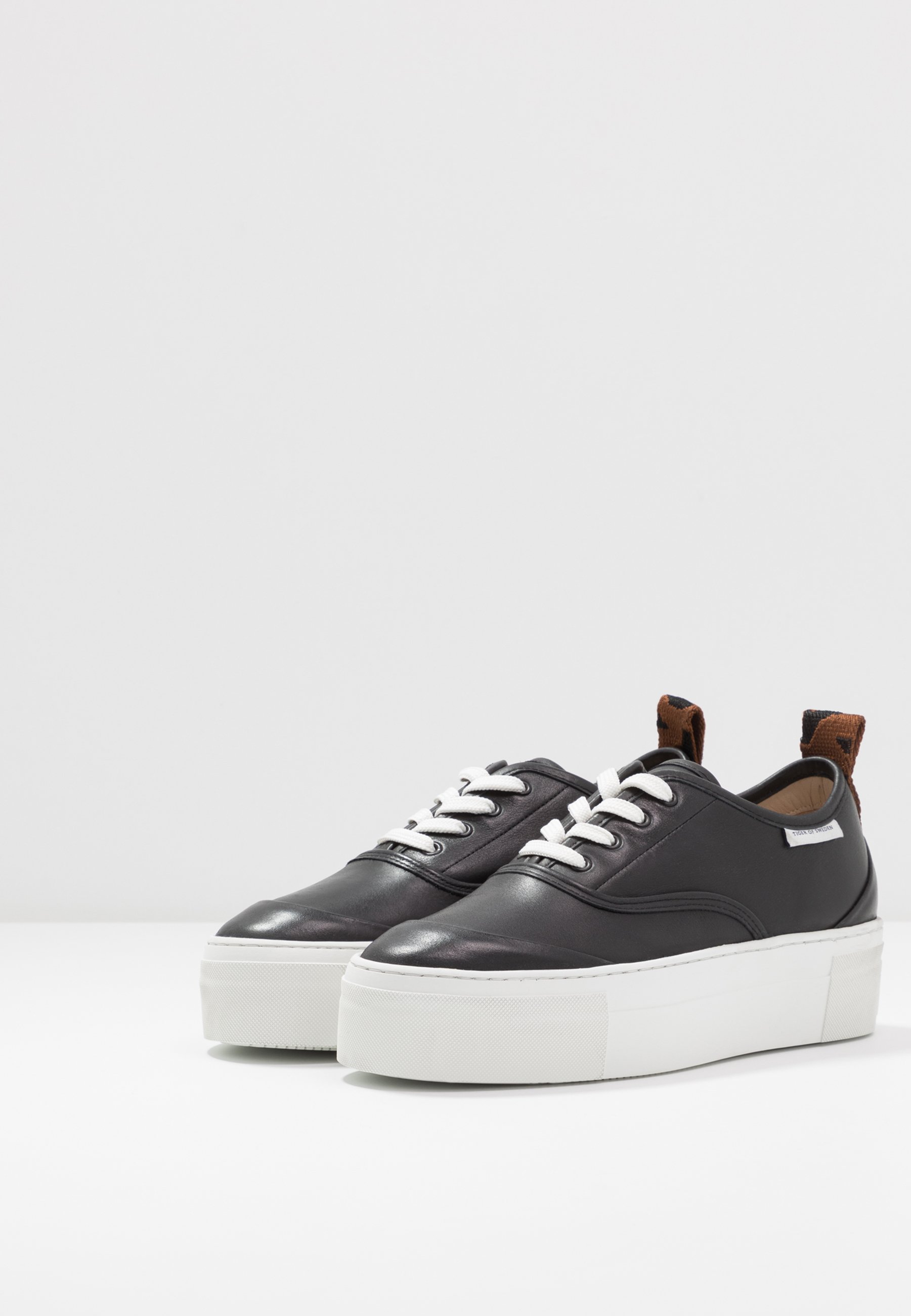 Tiger of Sweden STILOBATE - Joggesko - black Tiger of Sweden STILOBATE - Joggesko - black