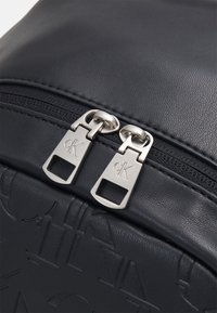 Calvin Klein Jeans MONOGRAM SOFT CAMPUS UNISEX - Sac à dos - black