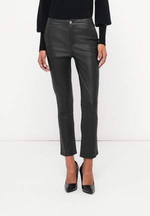 LEYA REFINED STRETCH - Leren broek - black
