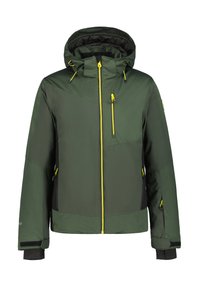 Giacca impermeabile verde da uomo con cappuccio, tasche con zip e accenti gialli, realizzata con una combinazione di materiali testurizzati.