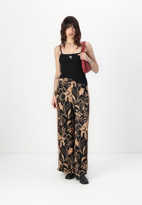 PRINTED PANTS - Trousers2