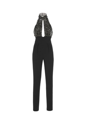 Tutina nera con scollo a imbuto e corpino decorato con perline. Le gambe sono sartoriali e a taglio dritto, offrendo una silhouette elegante.