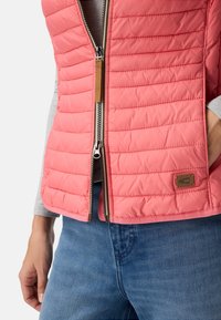 camel active STEPP MIT REFLEKTIERENDEN DETAILS - Weste - winter berry