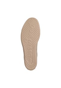 Helles beige Schuhsohlen mit strukturierten Griffpunkten, mit dem eingravierten Schriftzug "paul green" in einer geschwungenen Form. Runde Spitze und flexibles Material.