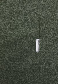 Lindbergh MOULINÉ O NECK TEE - Basic póló - dusty army mix