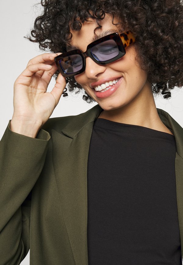 VMPANDA - Basic T-shirt2