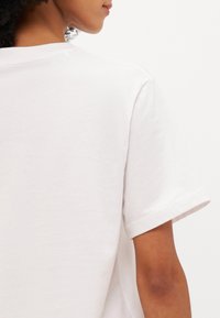 Lacoste LOUNGEWEAR - Gornji dio pidžame - white/primerose