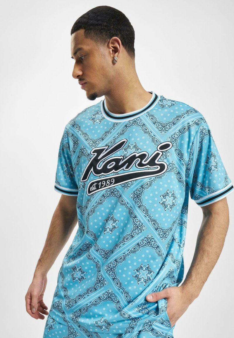 Karl Kani - VARSITY PAISLEY - Tricou cu imprimeu - cyanblue black white, Extindeți