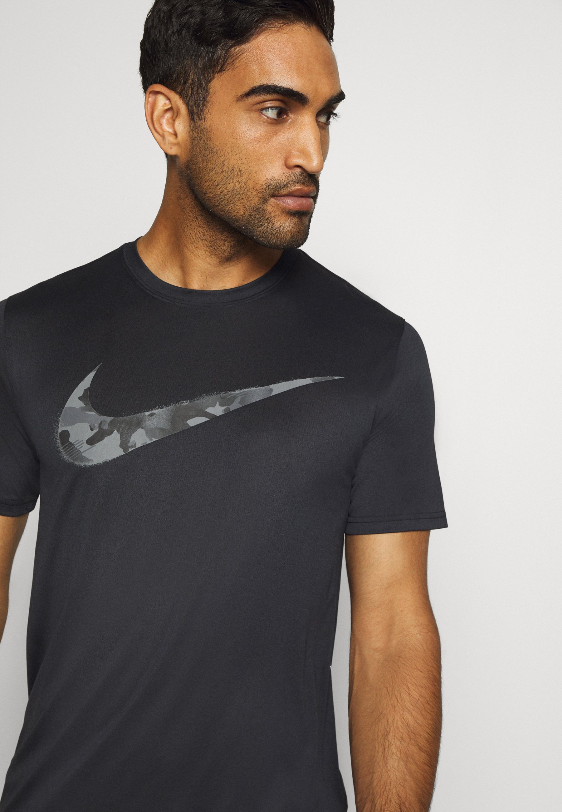 nike black camo t shirt