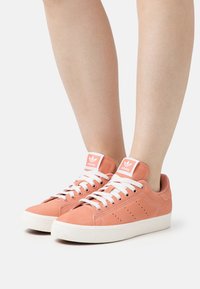 adidas Originals Tenisky - orange