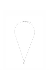 Collana in argento con pendente a forma di luna crescente impreziosito da piccoli gioielli in pietra trasparente, che mette in risalto un design delicato e una texture liscia.