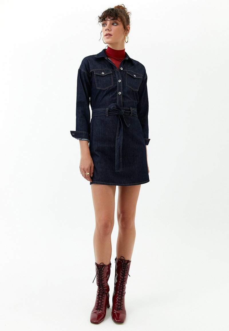 Damen Freizeitkleider | OXXO Jeanskleid raw denim - IF63459 Damen Freizeitkleider | OXXO Jeanskleid raw denim - IF63459