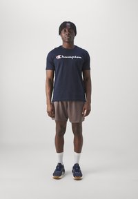 Champion ICONS CREWNECK LARGE LOGO - Camiseta estampada - navy