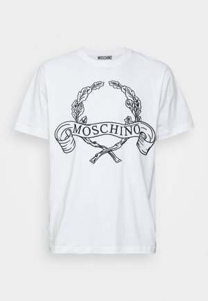 T-shirt bianca in cotone con design grafico nero che presenta una corona di alloro e la scritta "MOSCHINO", maniche corte e scollatura a girocollo.