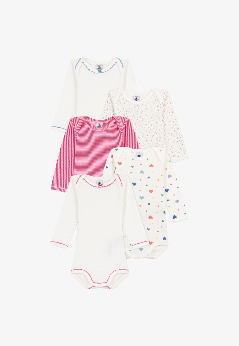 Fem langermede baby bodysuits i hvitt, rosa striper og mønstre med flerfargede hjerter og prikker, med kontrastsøm detaljer.