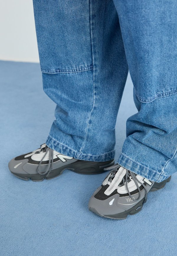 M1000 UNISEX - Trainers - castlerock4