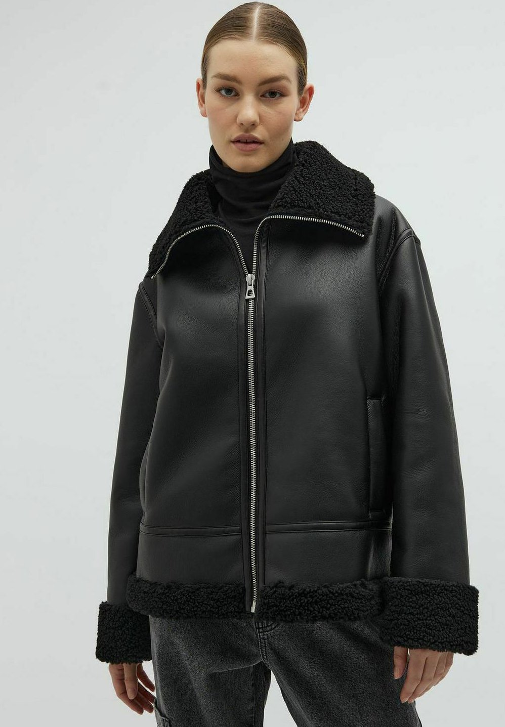 Brunt　Fp503　黒 roots-outerwear-xs-loden-