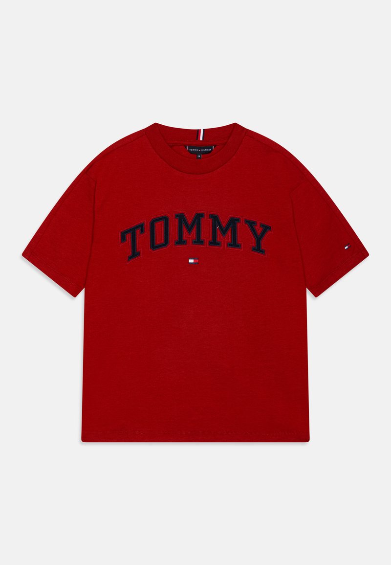 Tommy Hilfiger VARSITY EMBROIDERY TEE - Majica kratkih rukava s printom - dark magma