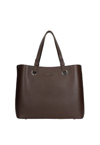 Borsa a tote in pelle marrone con superficie a ciottoli, dotata di due manici, dettagli in metallo argentato e logo. Forma rettangolare con finitura testurizzata.