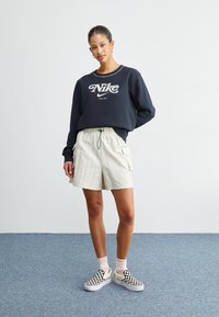 Nike Sportswear CREW - Sweatshirt - black