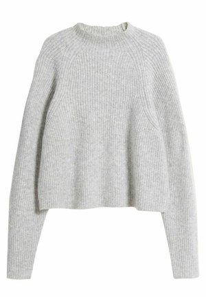 Grå ribbet sweater med høj halsudskæring, lange ærmer og en cropped kant. Lavet af et struktureret strikstof.