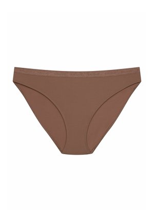Brązowe bawełniane majtki o gładkiej teksturze, elastyczny pas i boczne szwy. Prosty design, bez widocznych wzorów czy detali metalowych.
