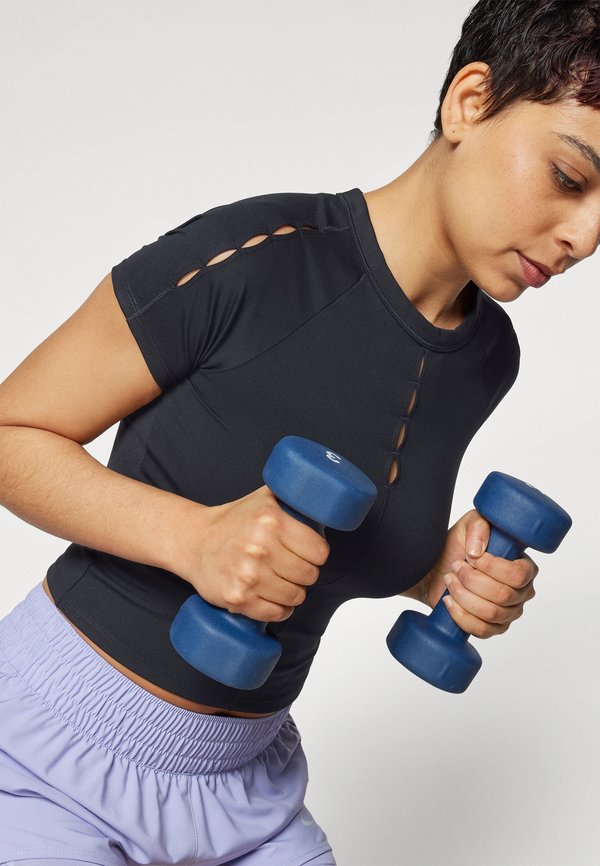 ONE FITTED TOP  - Sports T-shirt2