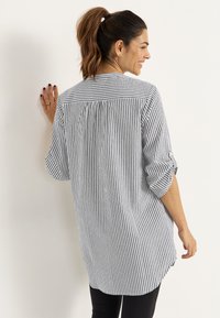 Cellbes of Sweden Bluse - navy striped