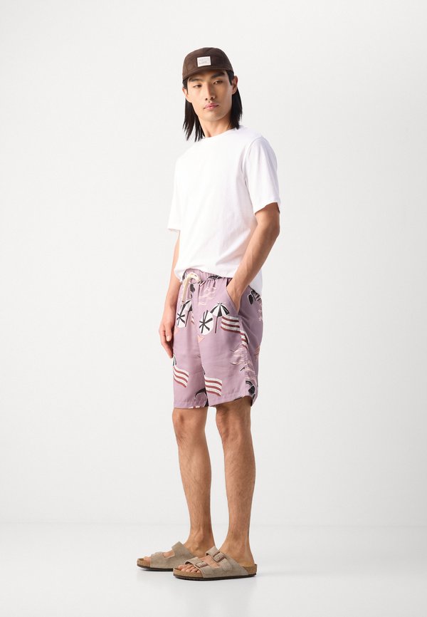 PRINTED BERMUDA - Shorts3