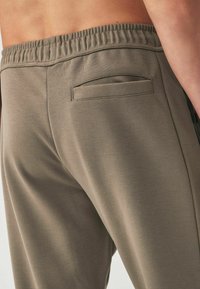 Next SLIM FIT CUFFED - Træningsbukser - neutral