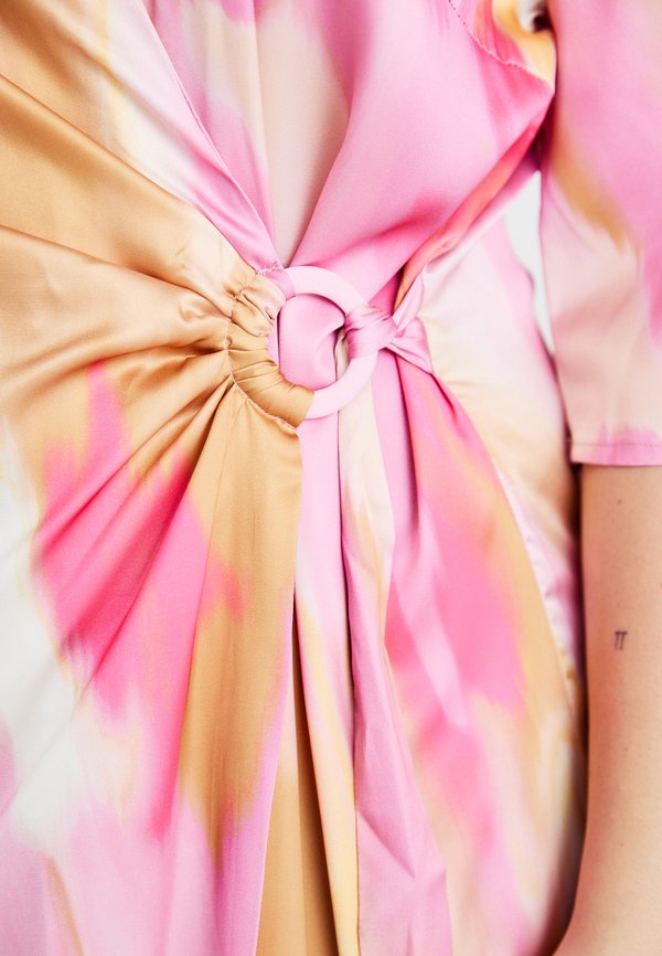 CARVELIANE WRAP DRESS  - Day dress - roseate spoonbill/sunset fade3