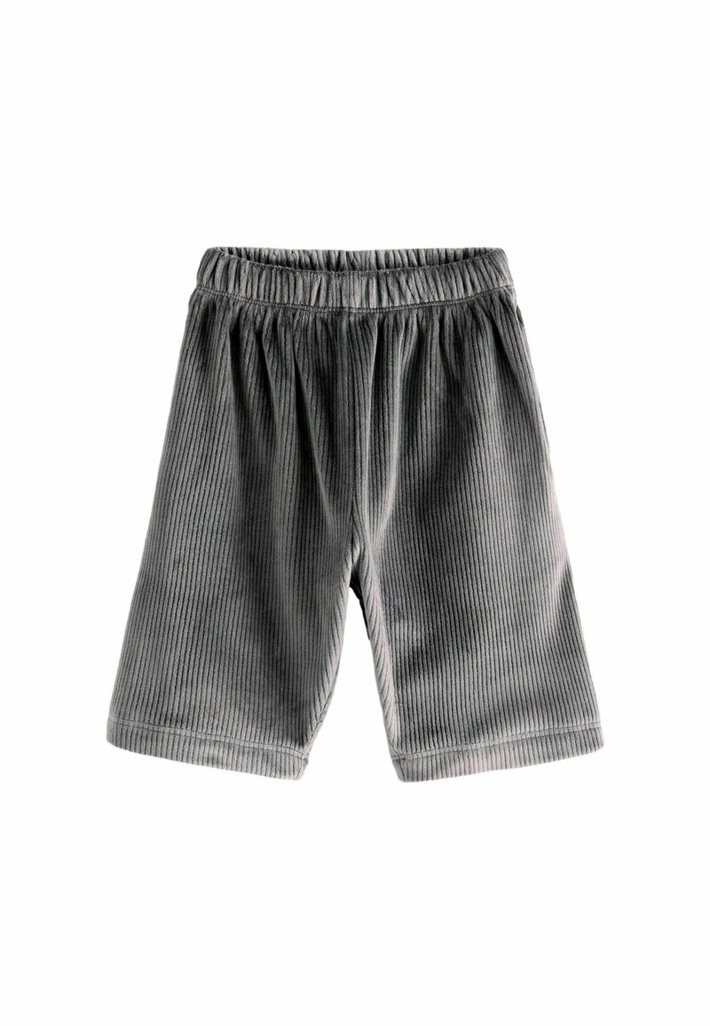 Shorts din catifea gri cu talie elastică, având o textură ribbed verticală și o croială relaxată. Fără buzunare sau detalii suplimentare.