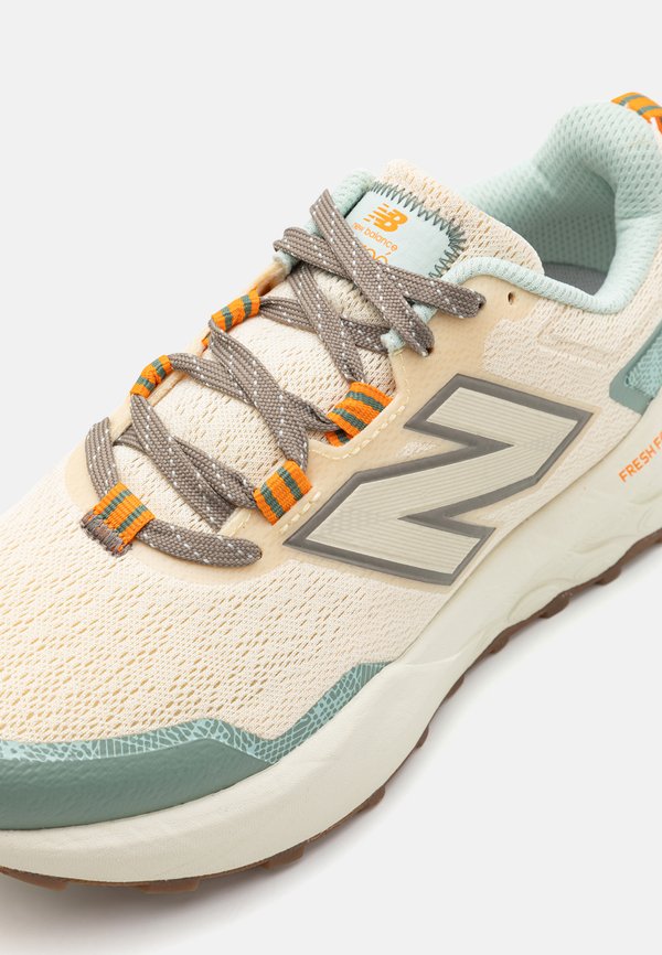 FRESH FOAM X GAROÉ V2 - Trail running shoes - calcium2