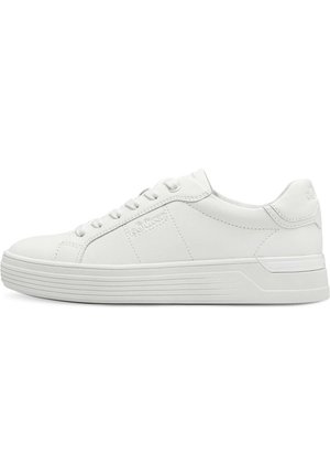White sneaker made of smooth synthetic material, featuring round toe, flat sole with horizontal grooves, and branded side panel.